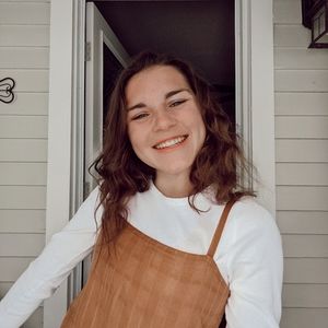 Meet your Posher, Ava